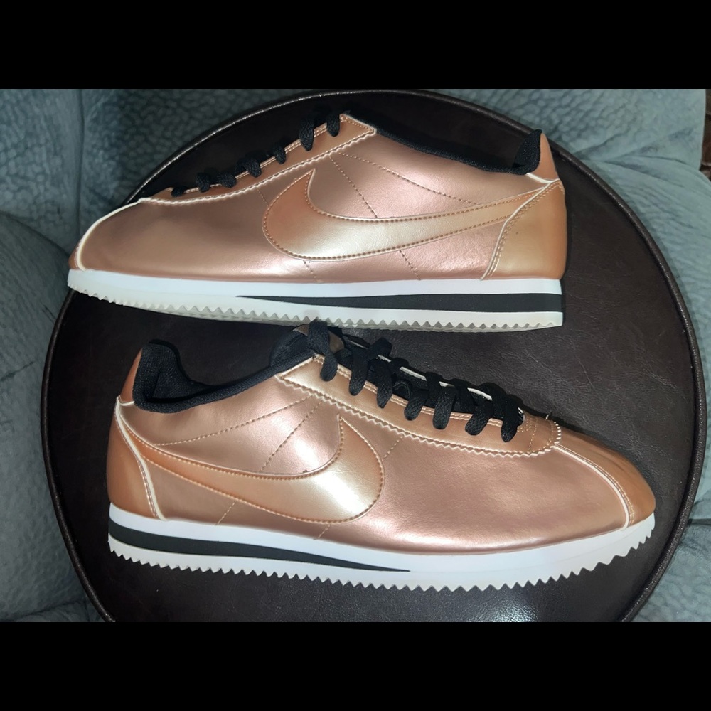 Nike Wmns Classic Cortez Leather Metallic Red / Bronze size 12